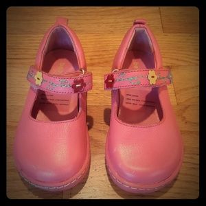 Gap size 7 leather toddler shoe